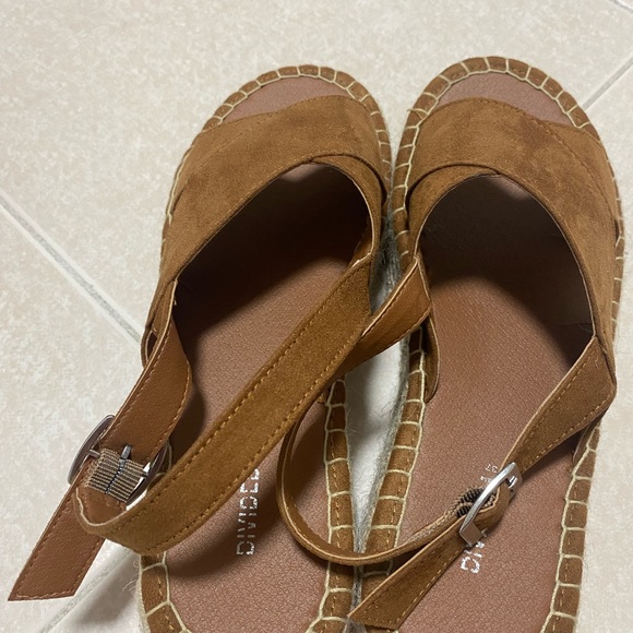 HM Espadrilles/Sandals - Picture 2 of 7